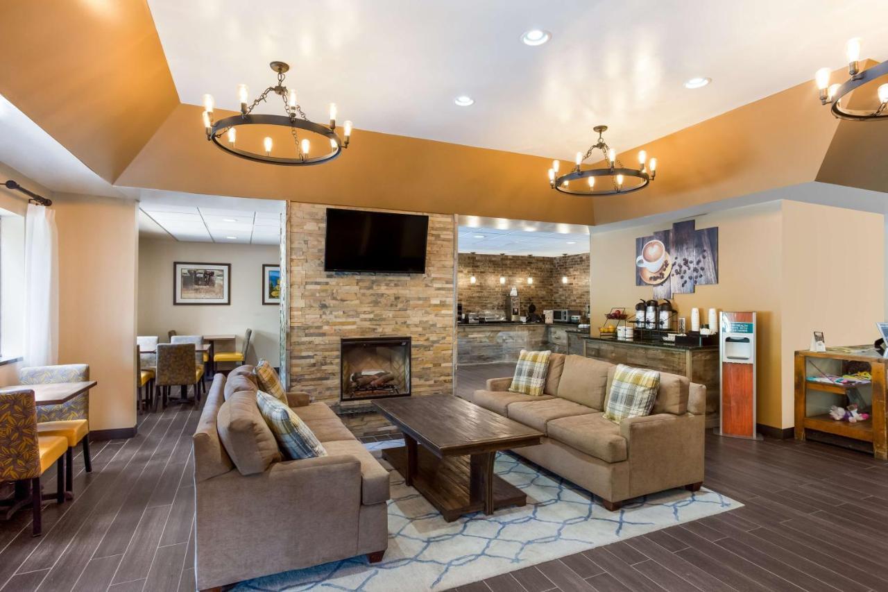 Best Western Logan Inn Chapmanville Екстер'єр фото