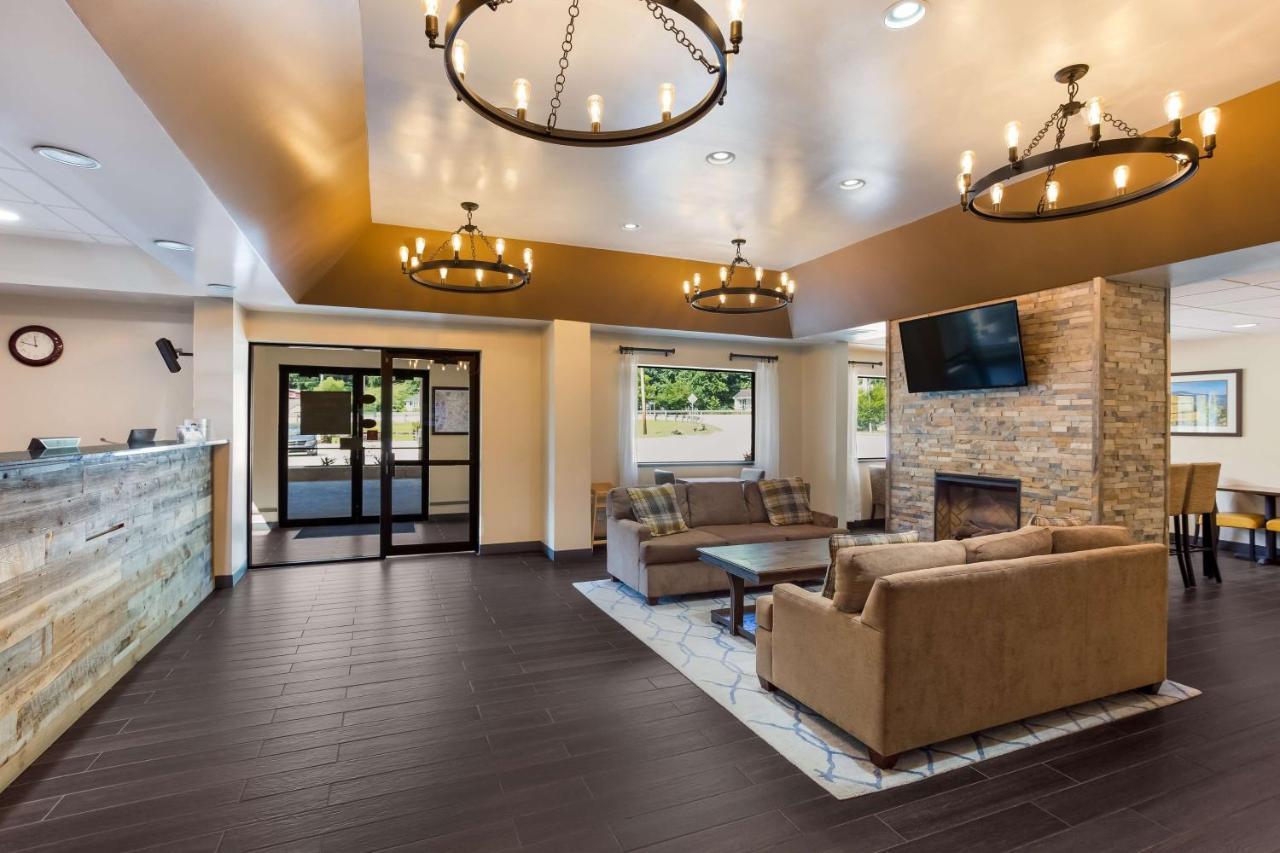 Best Western Logan Inn Chapmanville Екстер'єр фото
