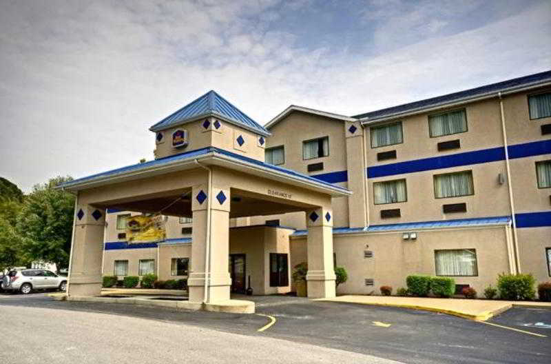 Best Western Logan Inn Chapmanville Екстер'єр фото
