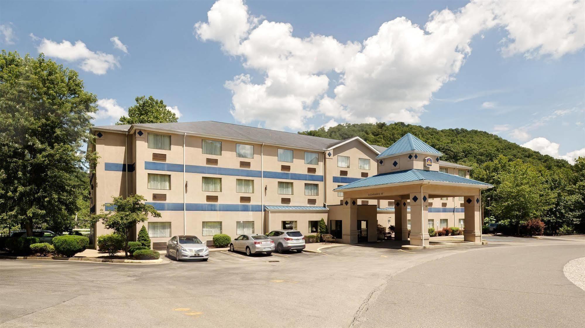 Best Western Logan Inn Chapmanville Екстер'єр фото